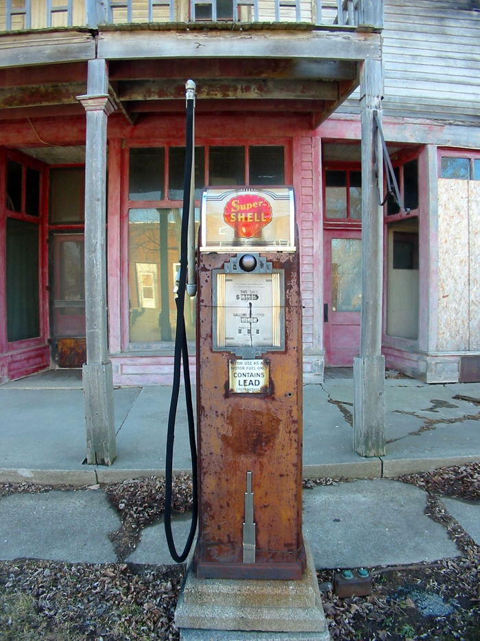 Shell Gas - 2003 Photo (newer photo)